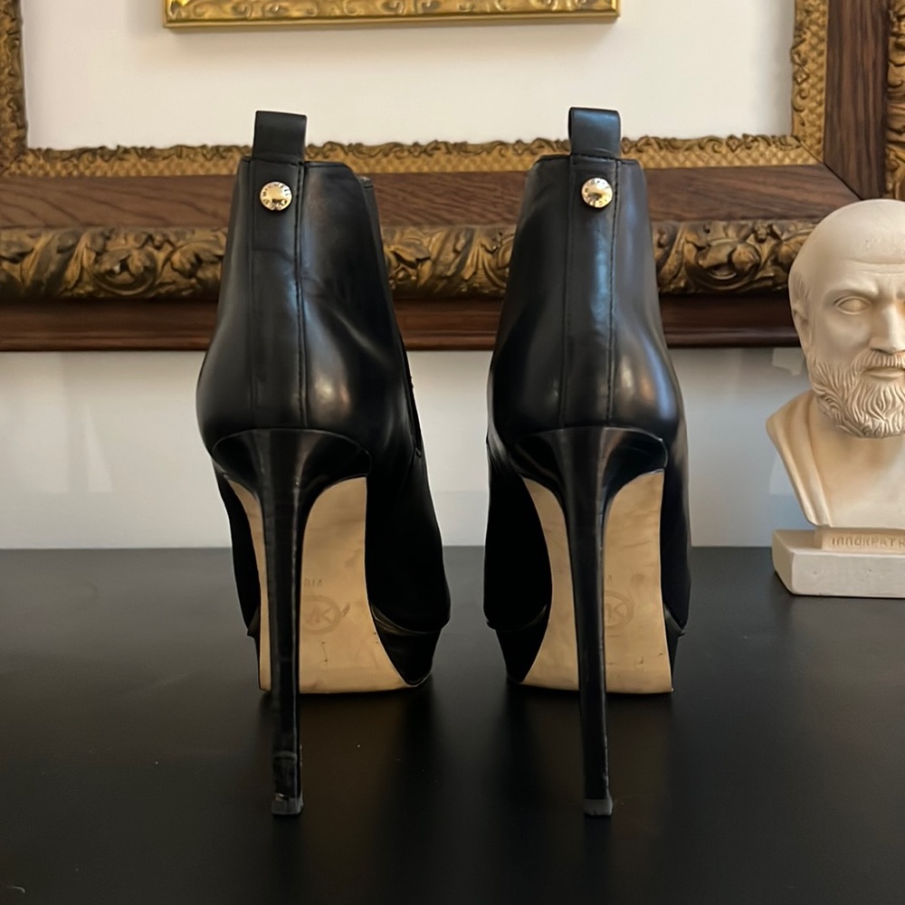 Leather Michael Kors Meadow Booties